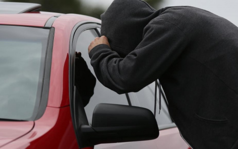 Житель Лакинска вышел погулять и угнал понравившуюся ему машину