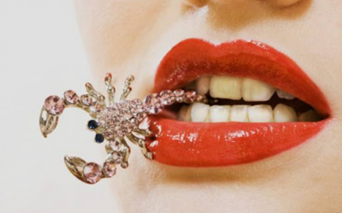 Гороскоп на 2 марта: у Козерога будет аврал, а Скорпиону звезды обещают отличный день