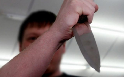 Ковровчанин хотел зарезать друга из-за ревности к жене