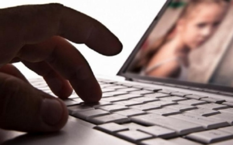 Житель Гусь-Хрустального разослал интимные фото 17-летней девушки ее друзьям