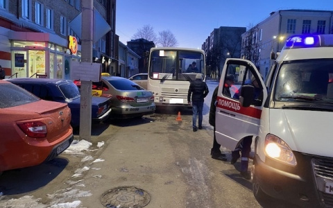 В Коврове автобус переехал водителя
