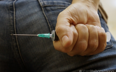 В Муроме мужчина ограбил супермаркет, угрожая кассиру шприцем