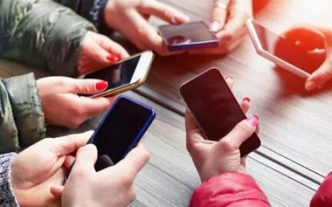 Во Владимире мошенники обманом забирали телефоны у горожан