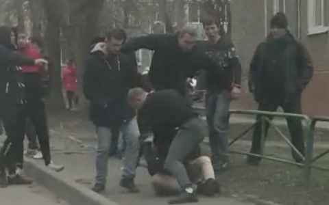 На окраине Доброго группа неизвестных чуть не убила человека