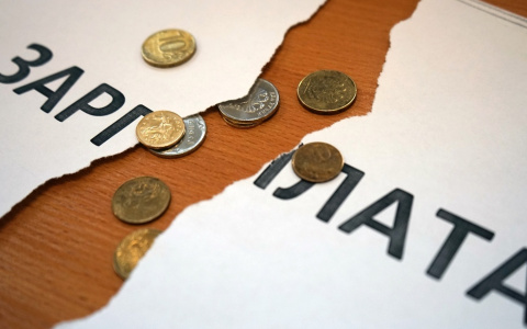 Один из работодателей задолжал владимирцам более миллиона рублей