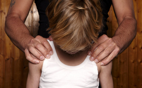 В Суздале мужчина более пяти лет насиловал маленького мальчика