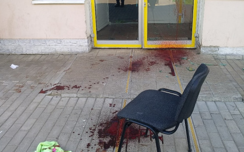 Жители Владимира обнаружили лужи крови возле центра занятости