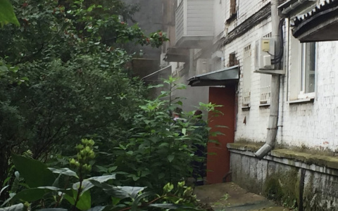 Во Владимире из горящего дома эвакуировали 35 человек