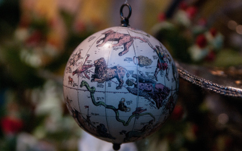 Гороскоп на 1 сентября: близнецам надо экономить, а рыб ждет карьерный рост