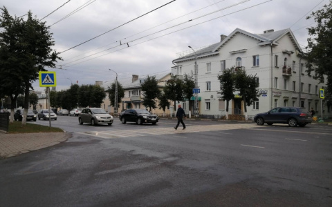 В Коврове под колеса автомобиля попали три ребенка