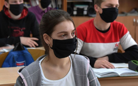 Зарубежные учёные: "Старшеклассники активнее распространяют коронавирус"