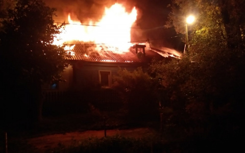 Пожар на Ново-Ямской улице во Владимире мог стать массовым