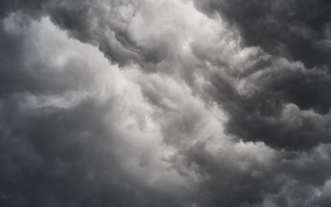 На Владимирскую область надвигается гроза и шквалистый ветер