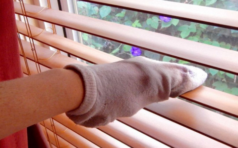 Полиция: "Чтобы не оставлять следов, злоумышленники надели на руки и на ноги носки"