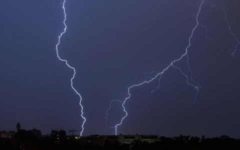 МЧС выпустило предупреждение о грозе и сильном ветре во Владимире