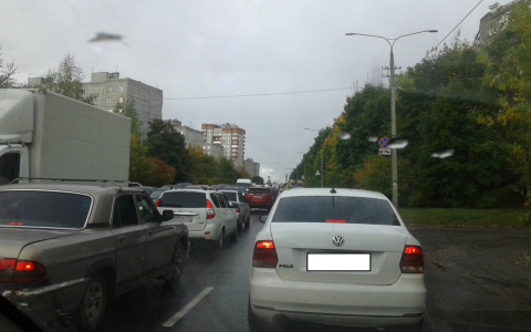 Водитель из Владимира: "Такой пробки на Нижней Дуброве я еще не видела!"