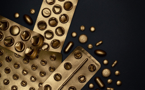 Названы лекарства, которые должны быть в каждой аптечке в период пандемии COVID-19