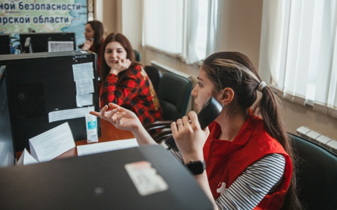 Во Владимирской области 60 студентов-медиков консультируют население о профилактике COVID-19