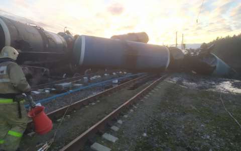 Под Владимиром на месте схода поезда отменен режим ЧС