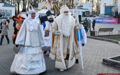 Во Владимире в Центральном парке открылась резиденция Деда Мороза