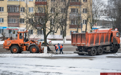Аврал у владимирских коммунальщиков - ударными темпами на борьбу со снегом
