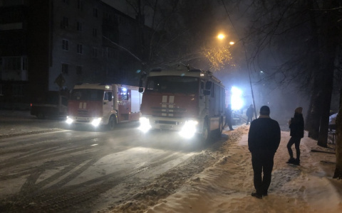Ночью на Северной массово эвакуировали жителей многоквартирного дома