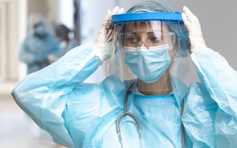 Глава облздрава рассказала, кто чаще всего попадает в реанимацию из-за коронавируса