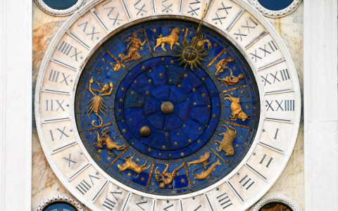 У львов изменится жизнь, а козероги обретут поклонника: гороскоп на 30 ноября