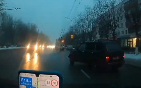 Во Владимире произошла авария, виновник которой беззаботно уехал