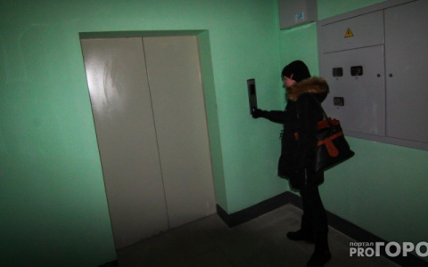 На Дуброве люди боятся, что лифт времен Андропова скоро перестанет работать