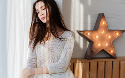 Гороскоп на 22 декабря: представителям этих знаков не стоит себя жалеть