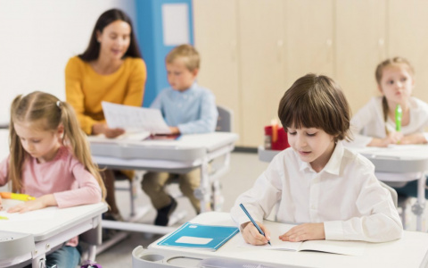 Роспотребнадзор ввел новые жесткие требования для школ и садиков