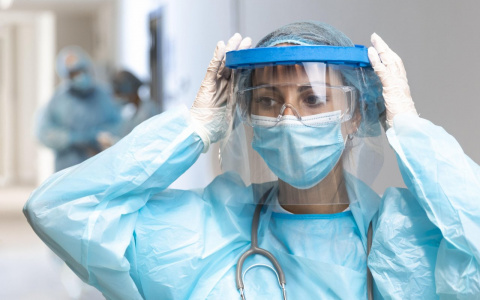 В ВОЗ предупредили о том, что коронавирус может испортить и 2021 год