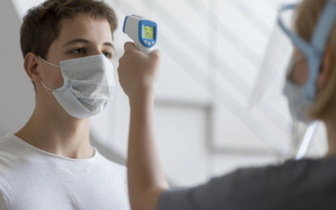 В Роспотребнадзоре уточнили сроки сохранения иммунитета у переболевших COVID