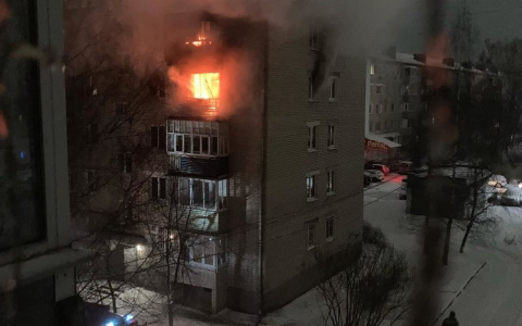 В Коврове пожарные вывели 30 человек из горящей пятиэтажки