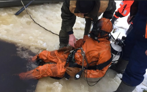 Владимирские водолазы помогают в поисках 6-летнего мальчика в Карелии