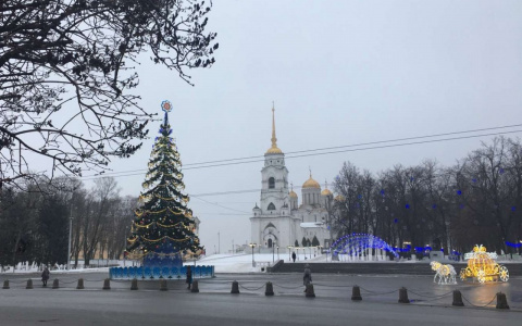 Стало известно, когда во Владимире уберут новогодние украшения