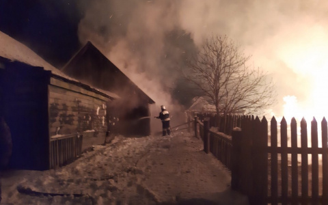 Женщина погибла, спасая с мужем свое имущество от пожара