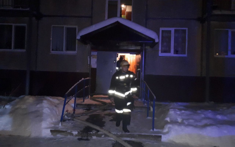 Стали известны подробности трагедии с женщиной, спрыгнувшей с ребёнком с 6 этажа