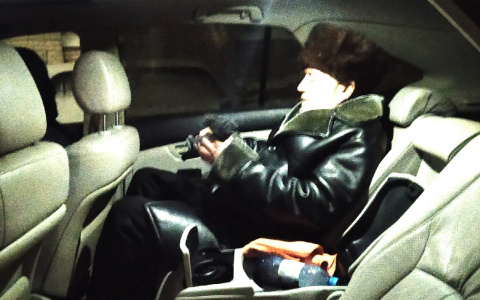 "На улице мороз, а дедушка - в летних туфлях и лёгкой дублёнке!"