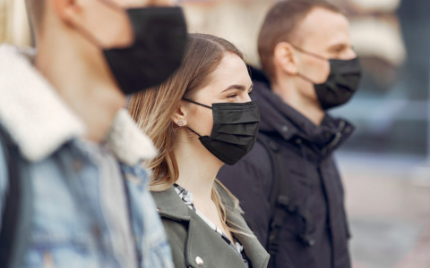 Стало известно, когда в России снизится заболеваемость COVID