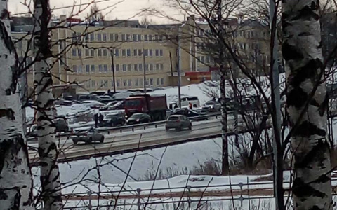 "Температурные качели" создали проблемы на дорогах