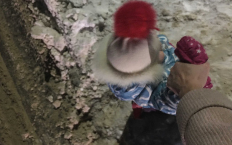 "Чтобы дойти до детсада 109, нам надо преодолеть полосу препятствий"