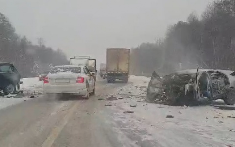 На трассе М-7 затруднено движение из-за двух аварий