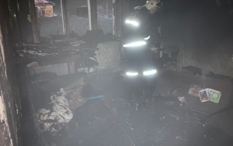 В Кольчугине из-за сигареты в многоэтажке вспыхнул пожар