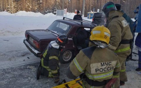 Авария в Гусь-Хрустальном районе: потребовалась деблокировка водителя
