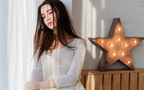 Гороскоп на 21 февраля: одни будут ревнивы, а другие пустят деньги на ветер