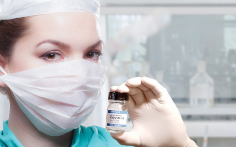 В России приступили к клиническим испытаниям новой вакцины от коронавируса