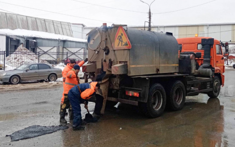 Во Владимире начался ямочный ремонт дорог