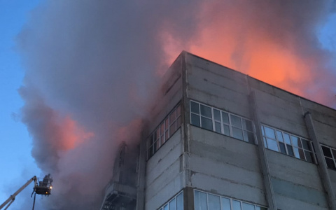 В Коврове загорелось здание "Завода имени Дегтярева"